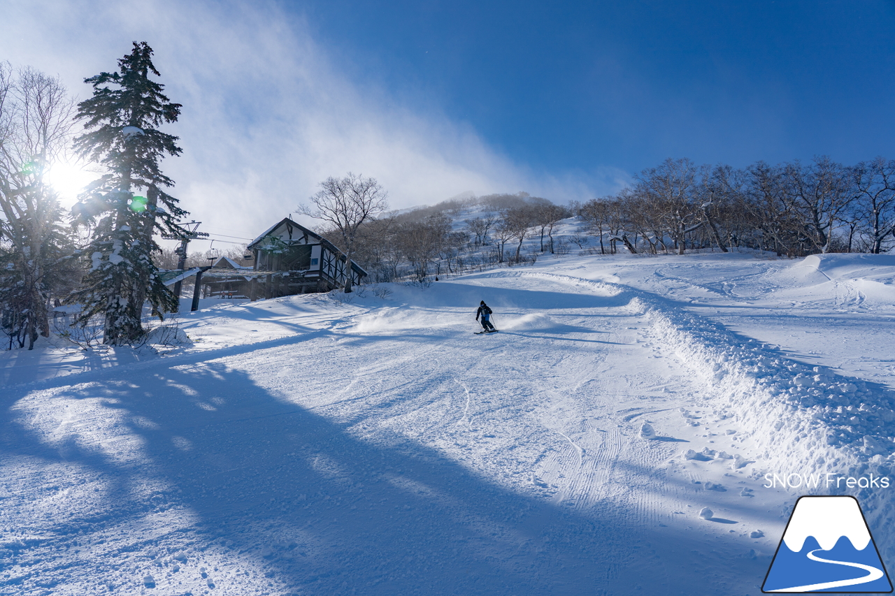 大雪山層雲峡・黒岳ロープウェイスキー場｜やっぱりここは別世界。標高1,520ｍのパウダーフィールド！